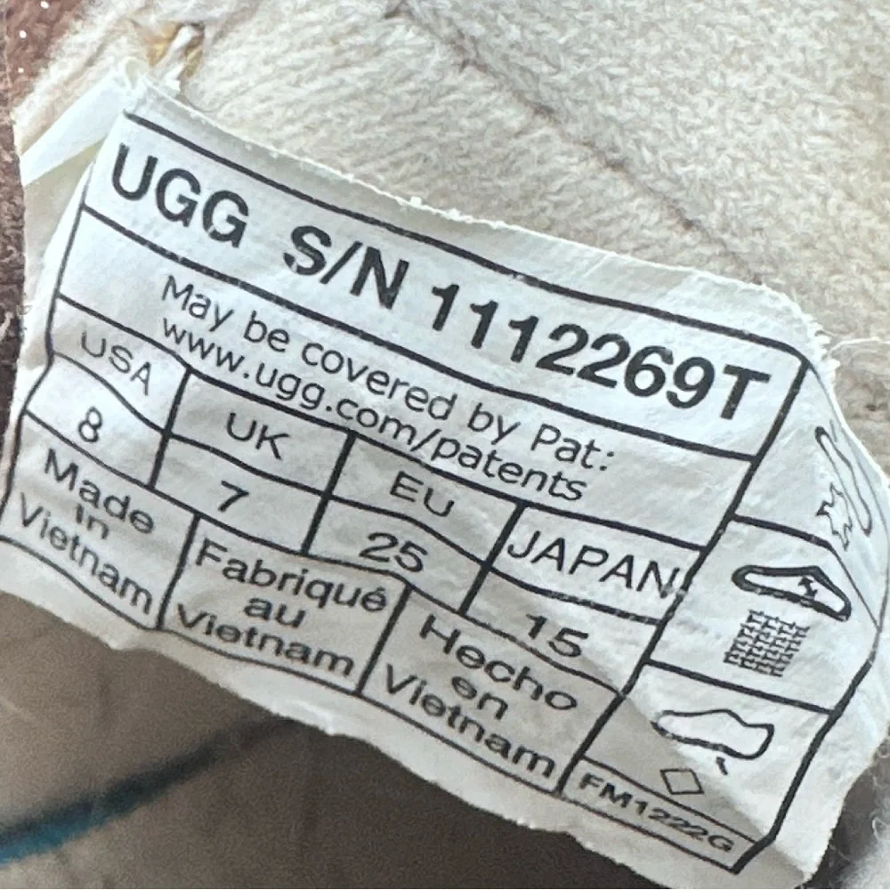UGG Cozy Tan Kids Shoes sz.8c